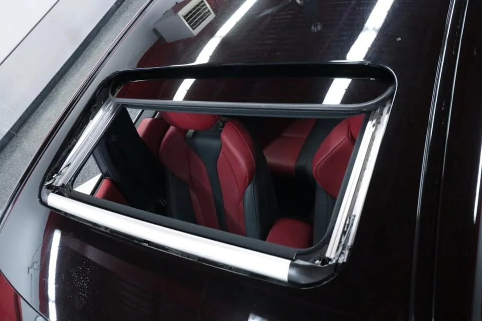 2022 Lexus ES 7th Gen - Image 12 of 15