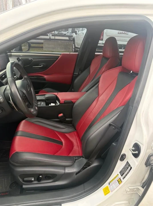 2022 Lexus ES 7th Gen - Image 9 of 12