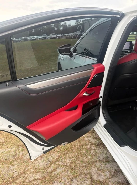 2022 Lexus ES 7th Gen - Image 8 of 12