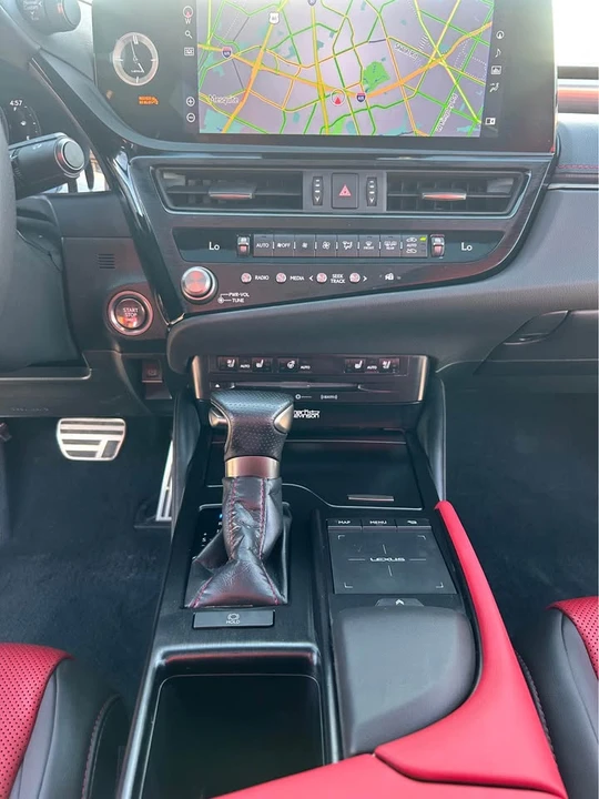 2022 Lexus ES 7th Gen - Image 3 of 9