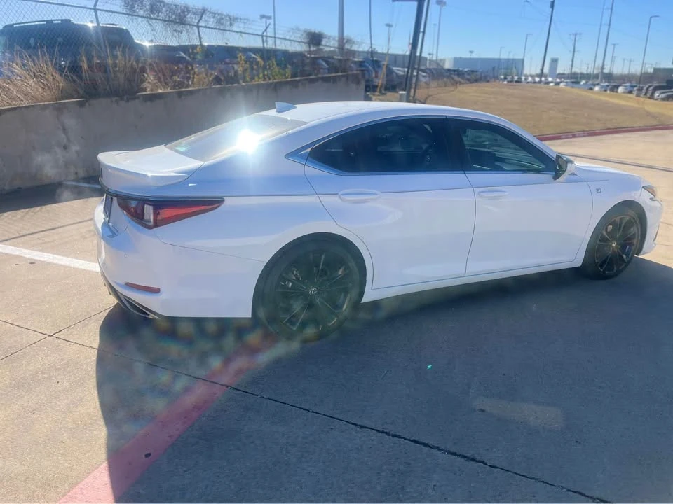 2022 Lexus ES 7th Gen - Image 7 of 11