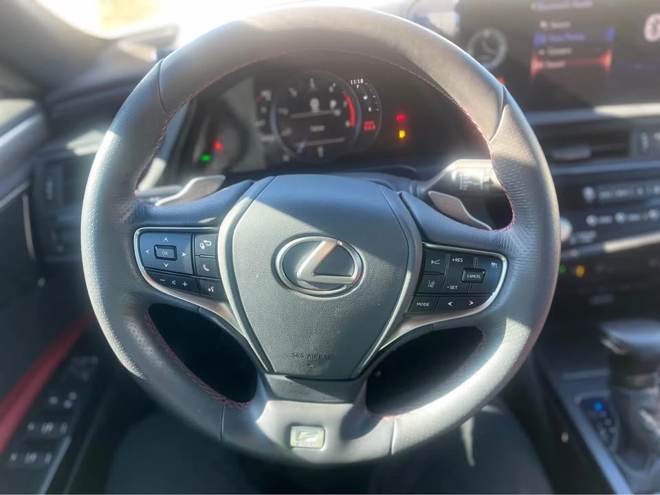 2022 Lexus ES 7th Gen - Image 10 of 11