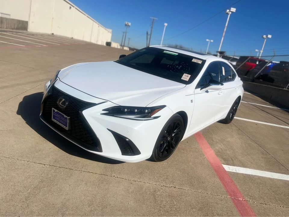 2022 Lexus ES 7th Gen - Image 3 of 11