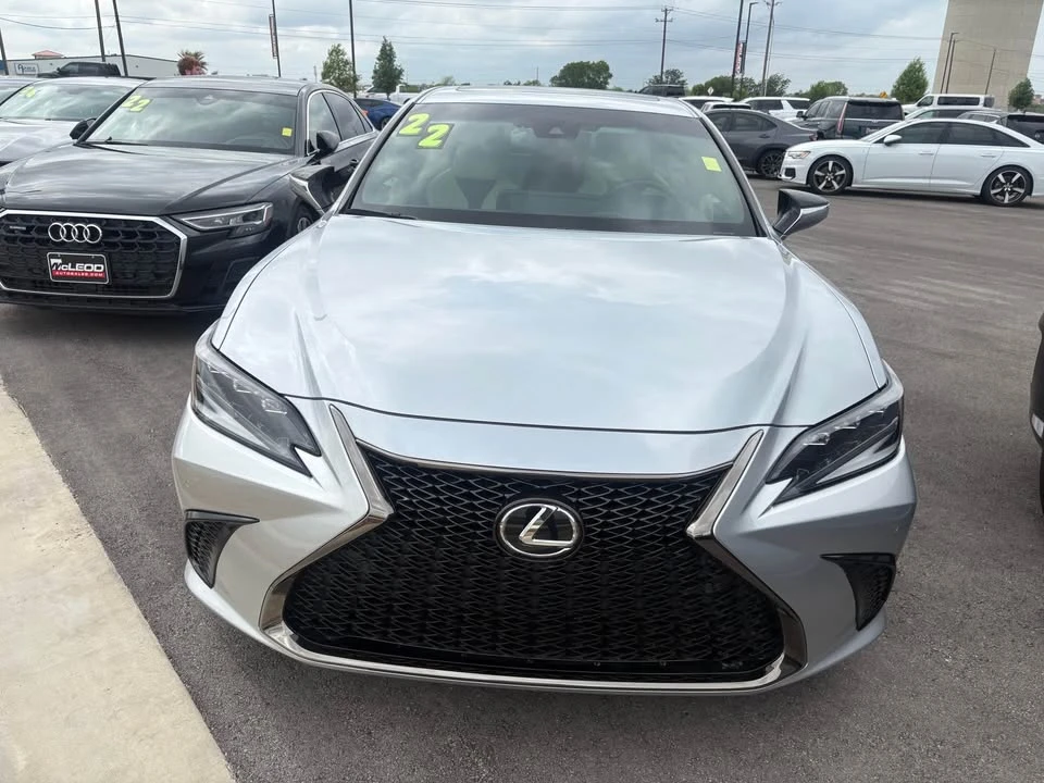 2022 Lexus ES 7th Gen - Image 6 of 6