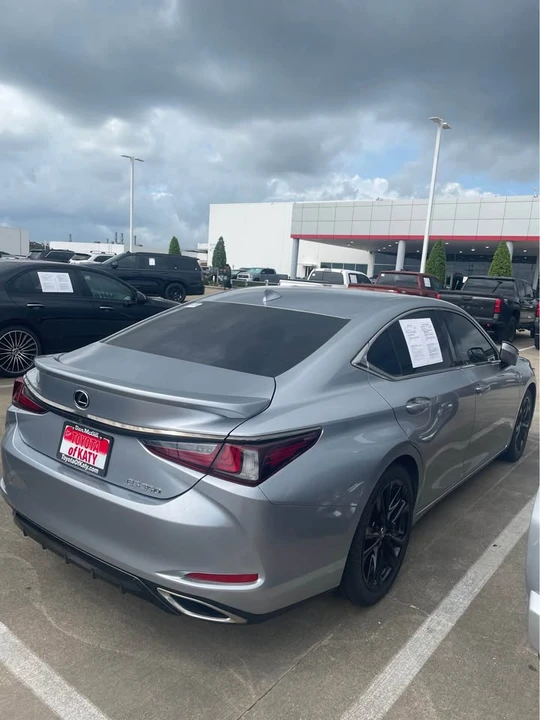 2022 Lexus ES 7th Gen - Image 3 of 5