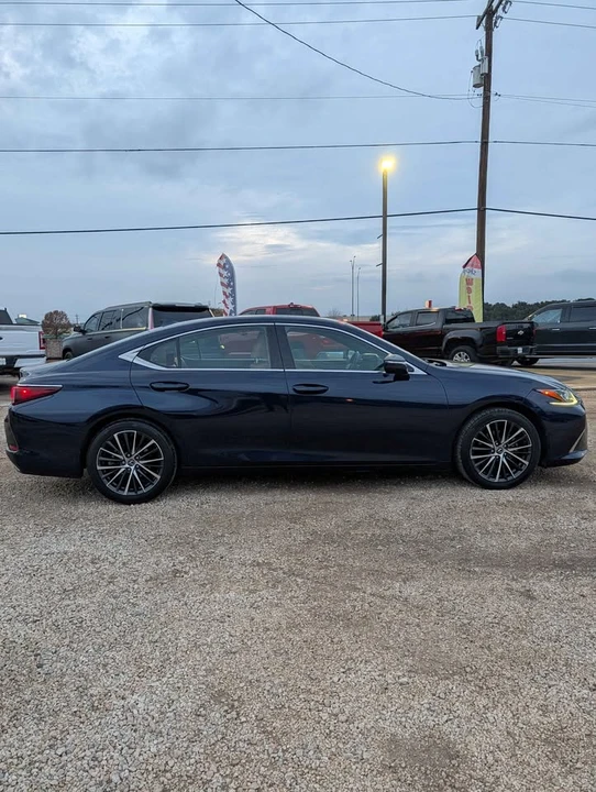 2022 Lexus ES 7th Gen - Image 6 of 18
