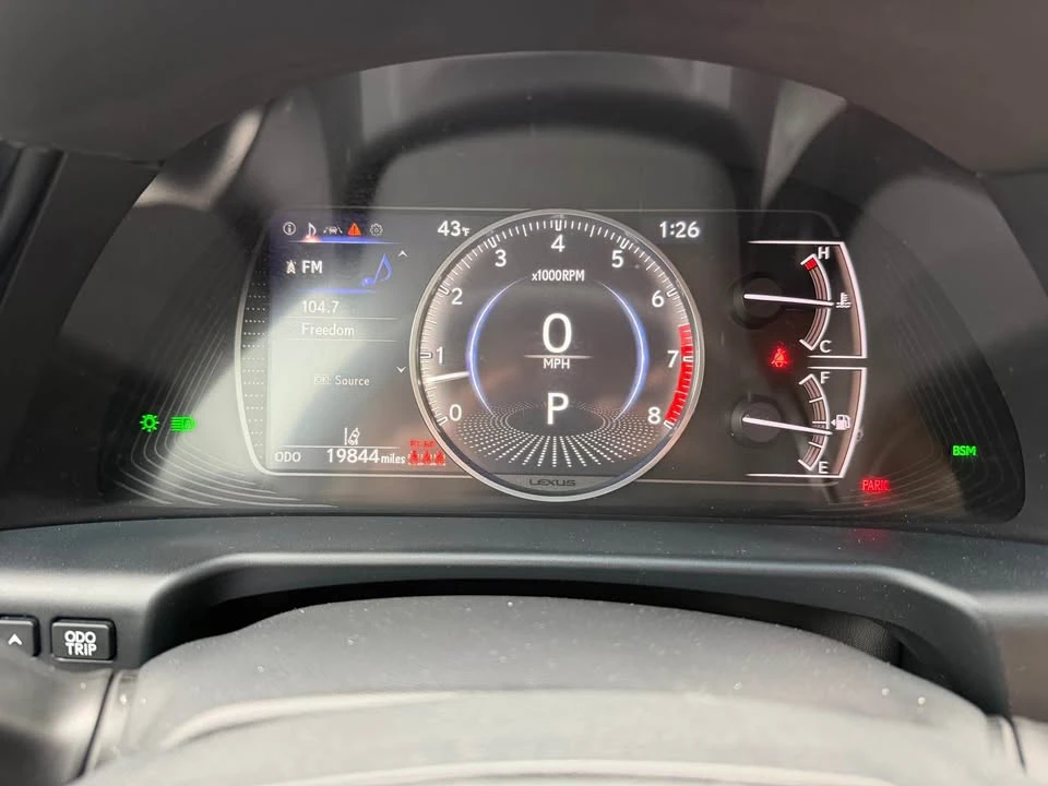 2022 Lexus ES 7th Gen - Image 16 of 17