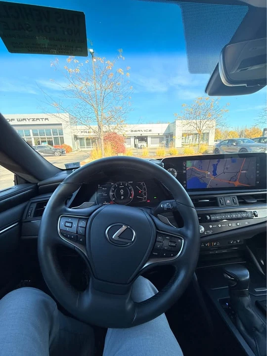 2022 Lexus ES 7th Gen - Image 11 of 11