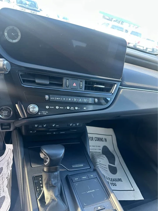 2022 Lexus ES 7th Gen - Image 3 of 9