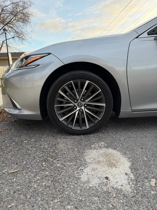 2022 Lexus ES 7th Gen - Image 4 of 11