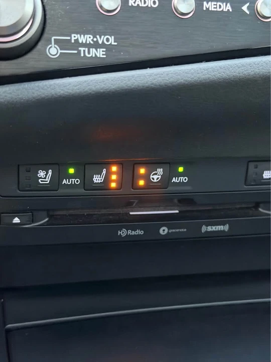 2022 Lexus ES 7th Gen - Image 11 of 11