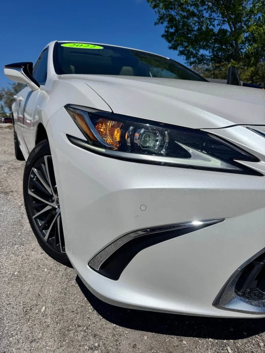 2022 Lexus ES 7th Gen - Image 19 of 19