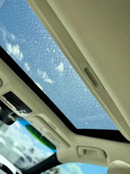 2022 Lexus ES 7th Gen - Image 13 of 19