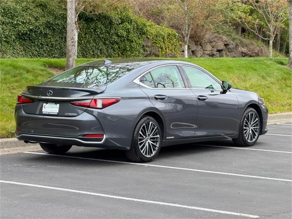 2022 Lexus ES 7th Gen - Image 6 of 31