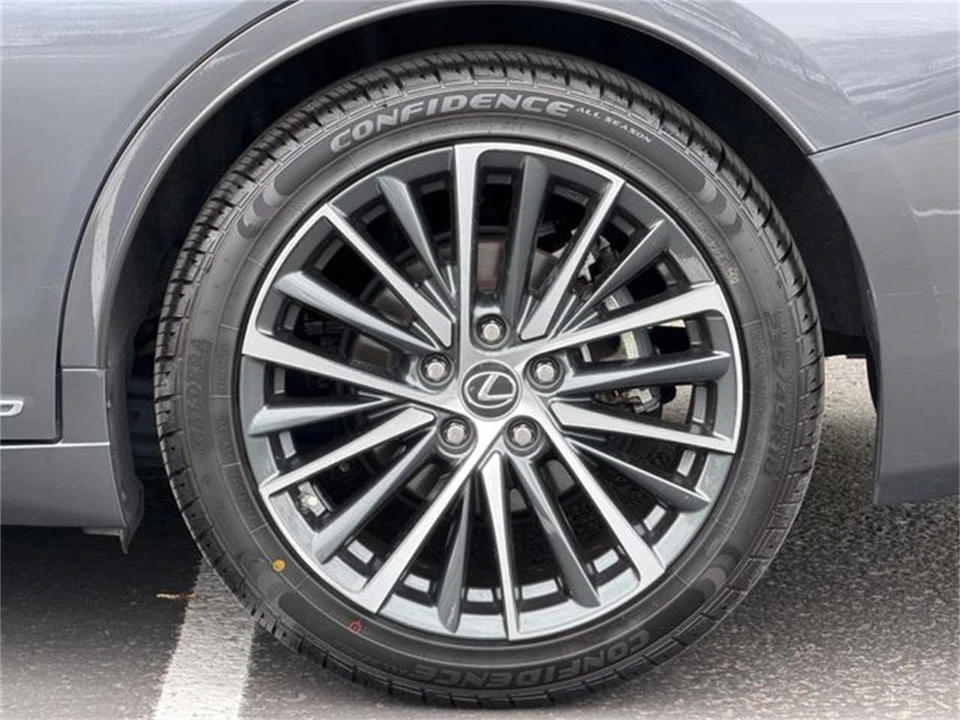 2022 Lexus ES 7th Gen - Image 12 of 31