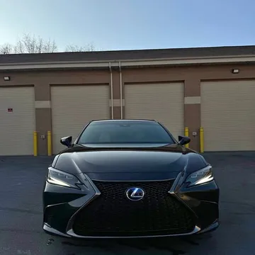 2022 Lexus ES 300h F Sport Handling