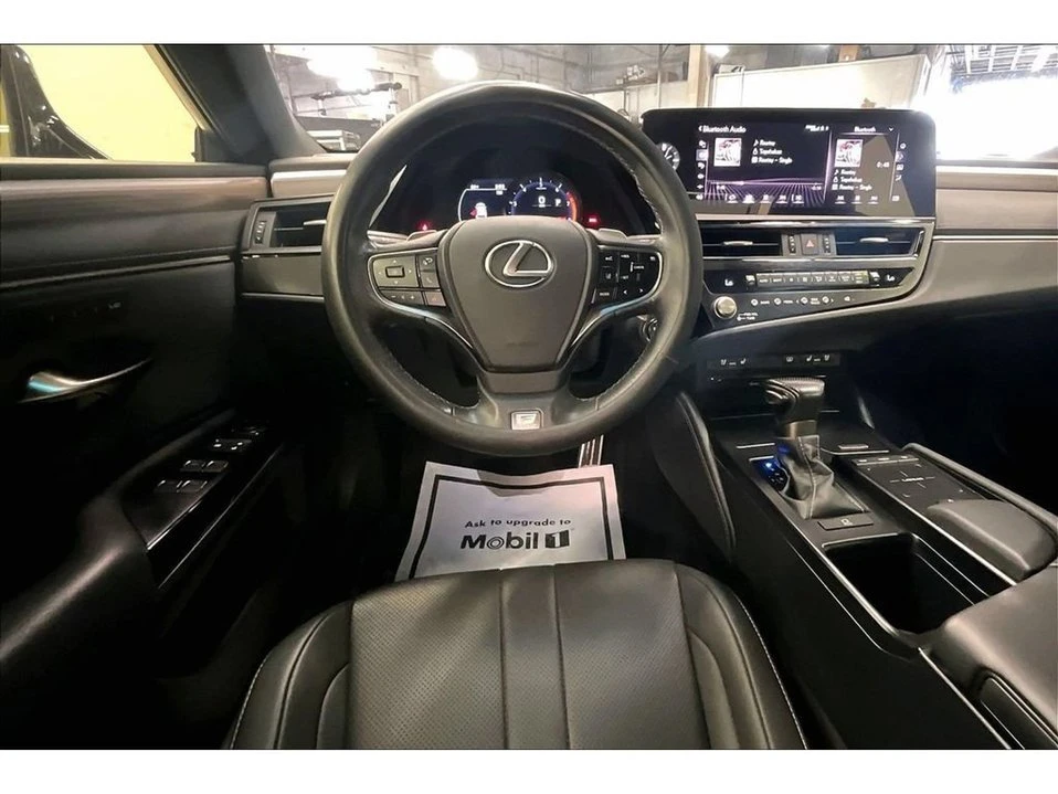 2022 Lexus ES 7th Gen - Image 14 of 20
