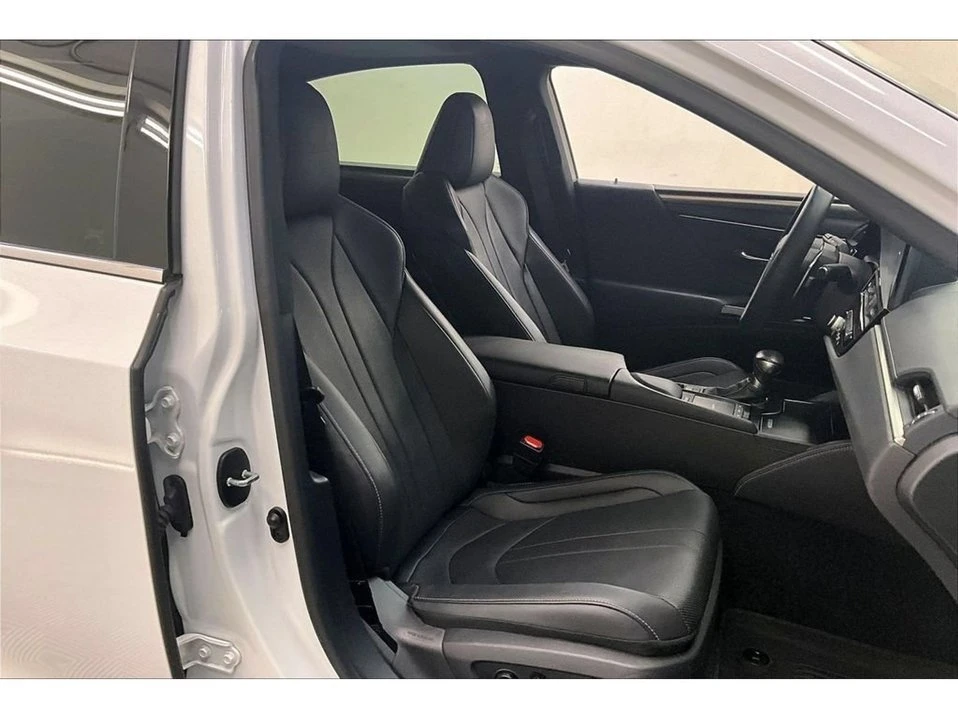 2022 Lexus ES 7th Gen - Image 6 of 20