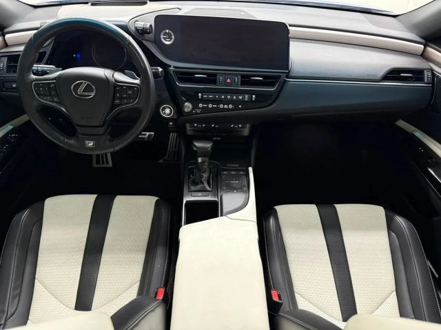2022 Lexus ES 7th Gen - Image 2 of 12