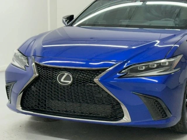 2022 Lexus ES 7th Gen - Image 11 of 12