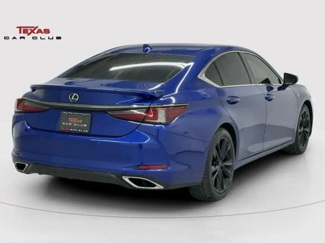2022 Lexus ES 7th Gen - Image 9 of 12