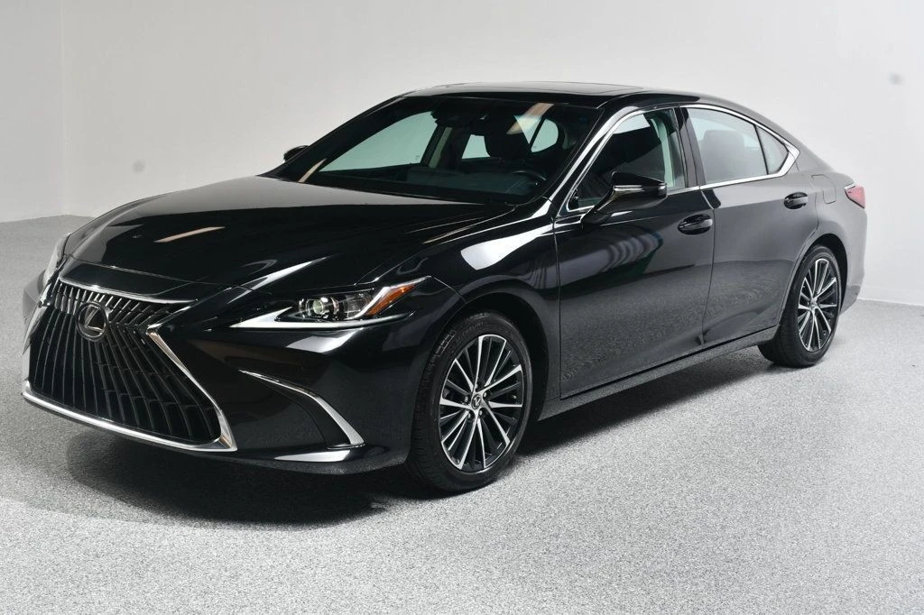 2022 Lexus ES 7th Gen - Image 2 of 12