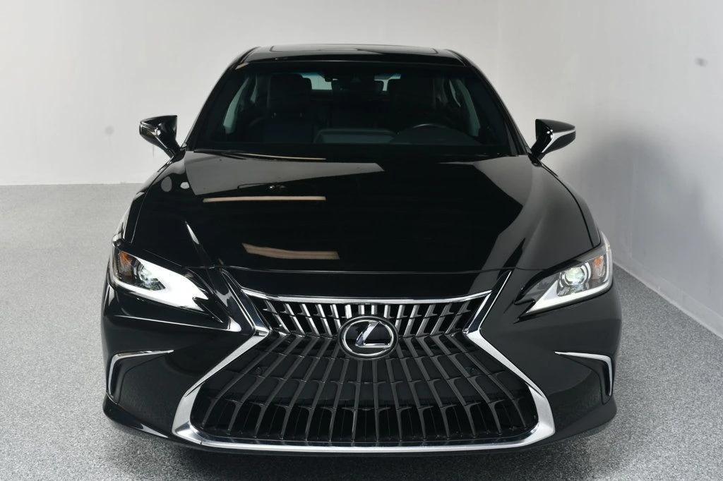2022 Lexus ES 7th Gen - Image 12 of 12