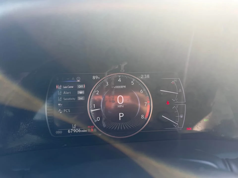 2022 Lexus ES 7th Gen - Image 6 of 7