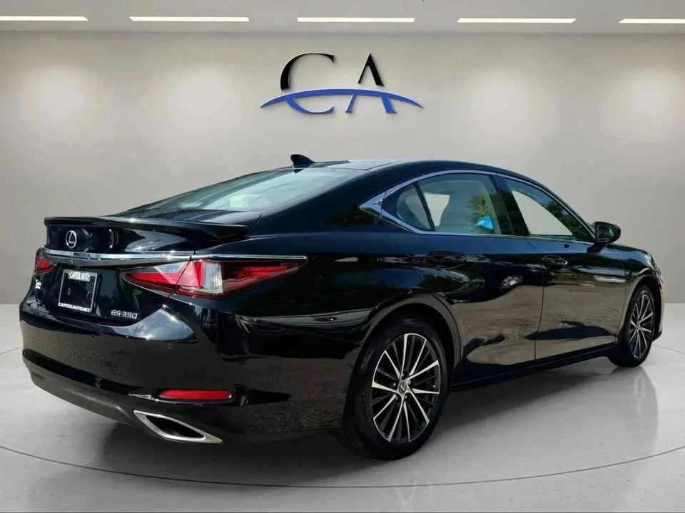 2022 Lexus ES 7th Gen - Image 7 of 16