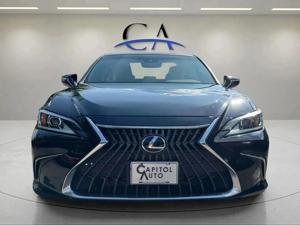 2022 Lexus ES 7th Gen - Image 2 of 16