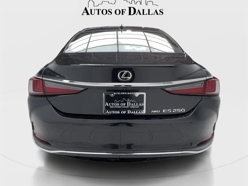 2022 Lexus ES 7th Gen - Image 9 of 31