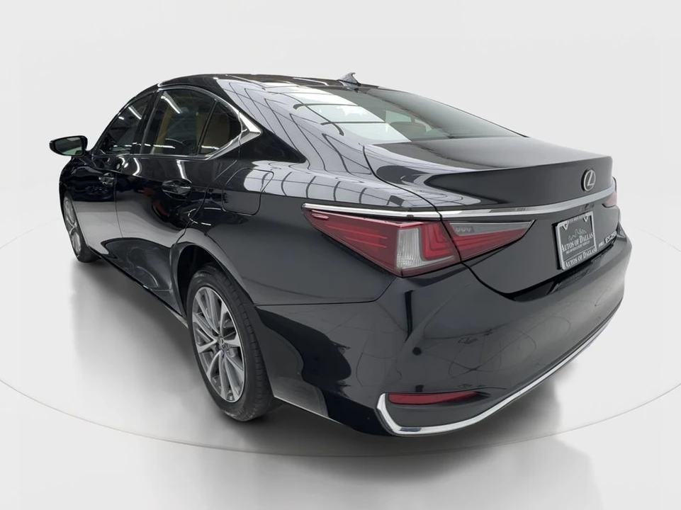 2022 Lexus ES 7th Gen - Image 10 of 31