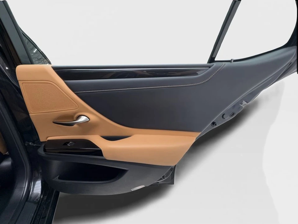 2022 Lexus ES 7th Gen - Image 30 of 31