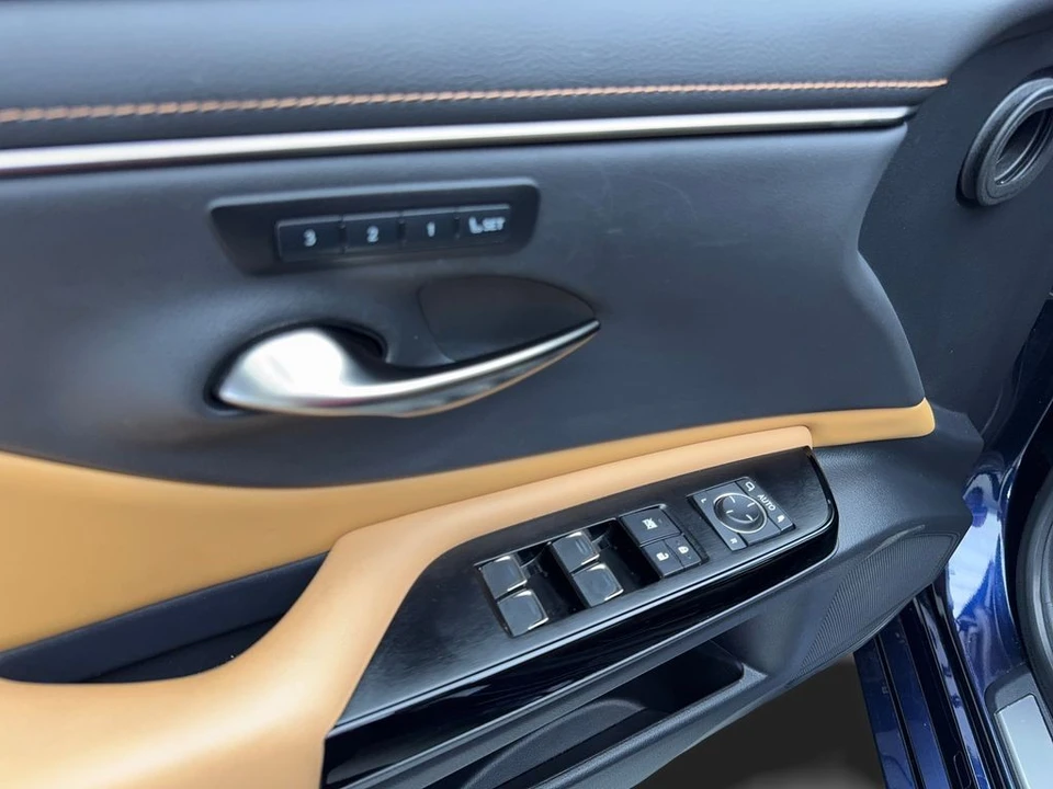 2022 Lexus ES 7th Gen - Image 31 of 31