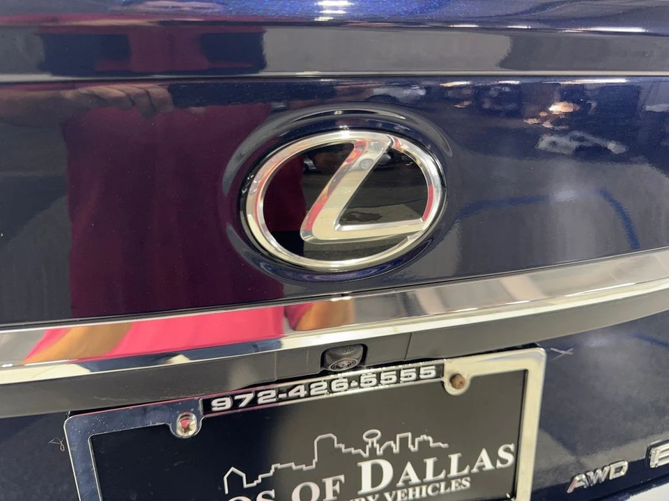 2022 Lexus ES 7th Gen - Image 21 of 31