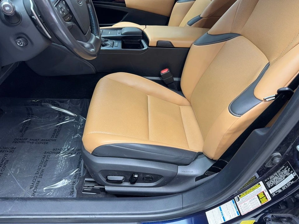 2022 Lexus ES 7th Gen - Image 25 of 31