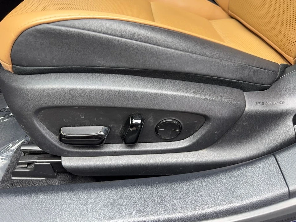 2022 Lexus ES 7th Gen - Image 28 of 31