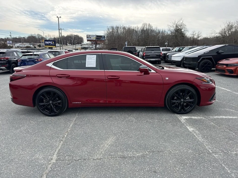 2022 Lexus ES 7th Gen - Image 6 of 12