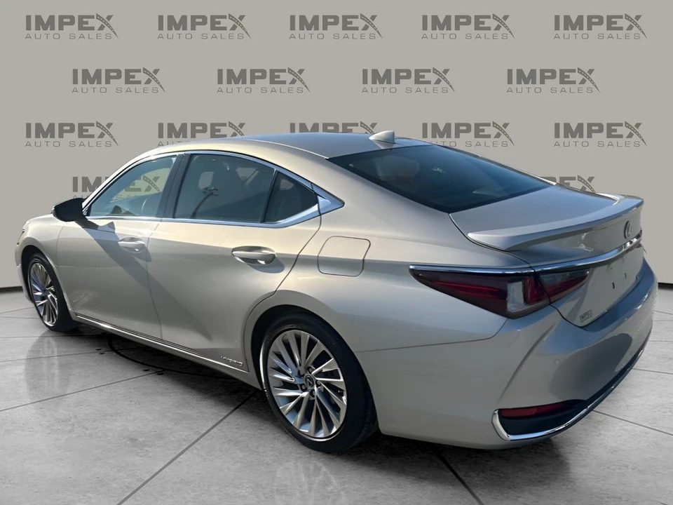 2022 Lexus ES 7th Gen - Image 3 of 12