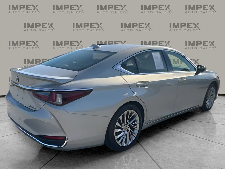 2022 Lexus ES 7th Gen - Image 5 of 12