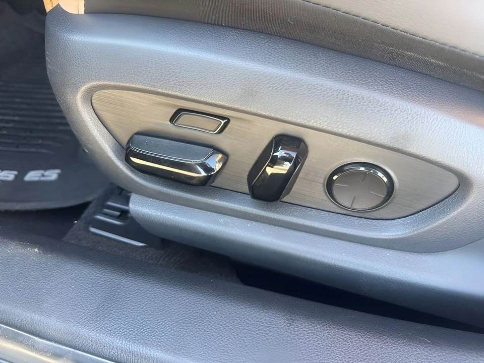 2022 Lexus ES 7th Gen - Image 10 of 21
