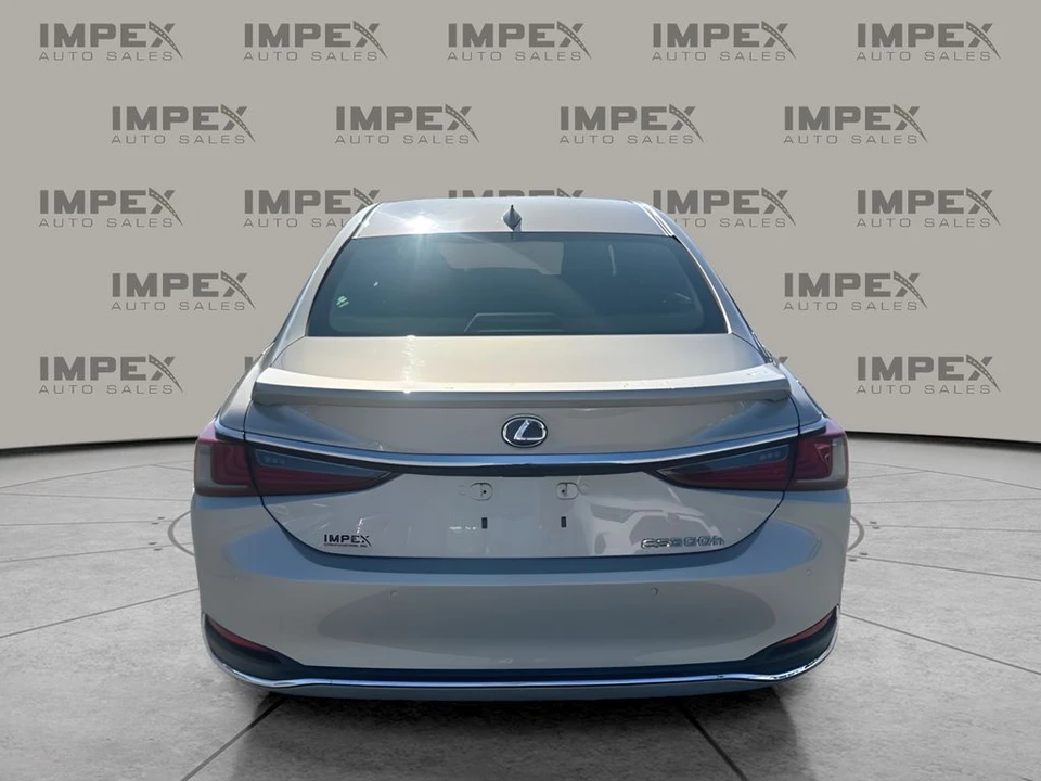 2022 Lexus ES 7th Gen - Image 4 of 12