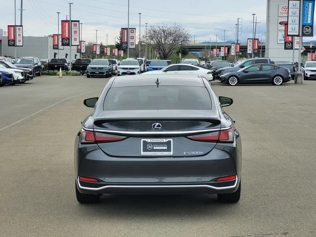 2022 Lexus ES 7th Gen - Image 6 of 21