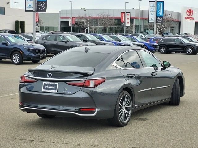 2022 Lexus ES 7th Gen - Image 5 of 21
