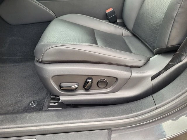 2022 Lexus ES 7th Gen - Image 11 of 21