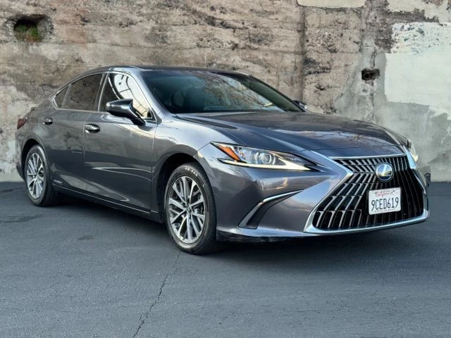 2022 Lexus ES 7th Gen - Image 2 of 21