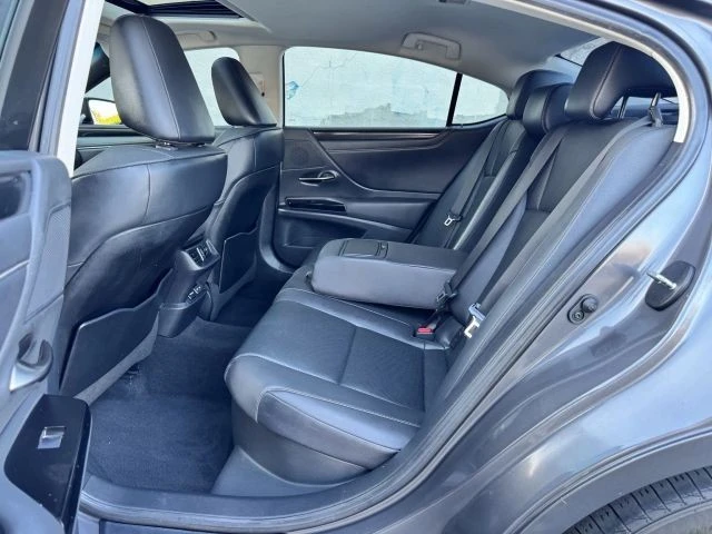 2022 Lexus ES 7th Gen - Image 21 of 21
