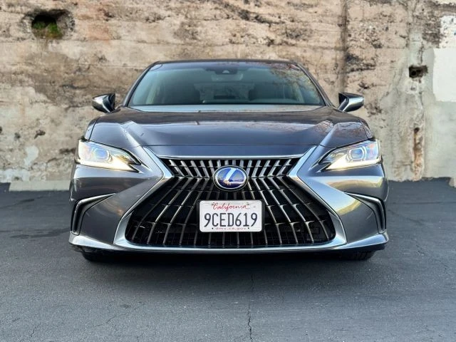 2022 Lexus ES 7th Gen - Image 9 of 21