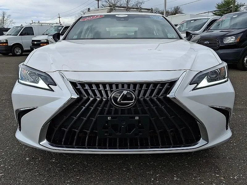 2022 Lexus ES 7th Gen - Image 3 of 12