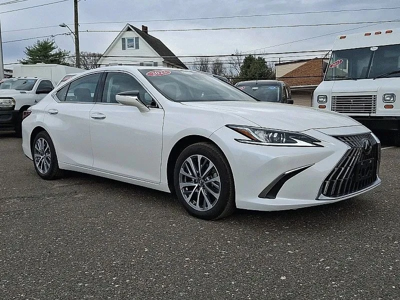 2022 Lexus ES 7th Gen - Image 2 of 12